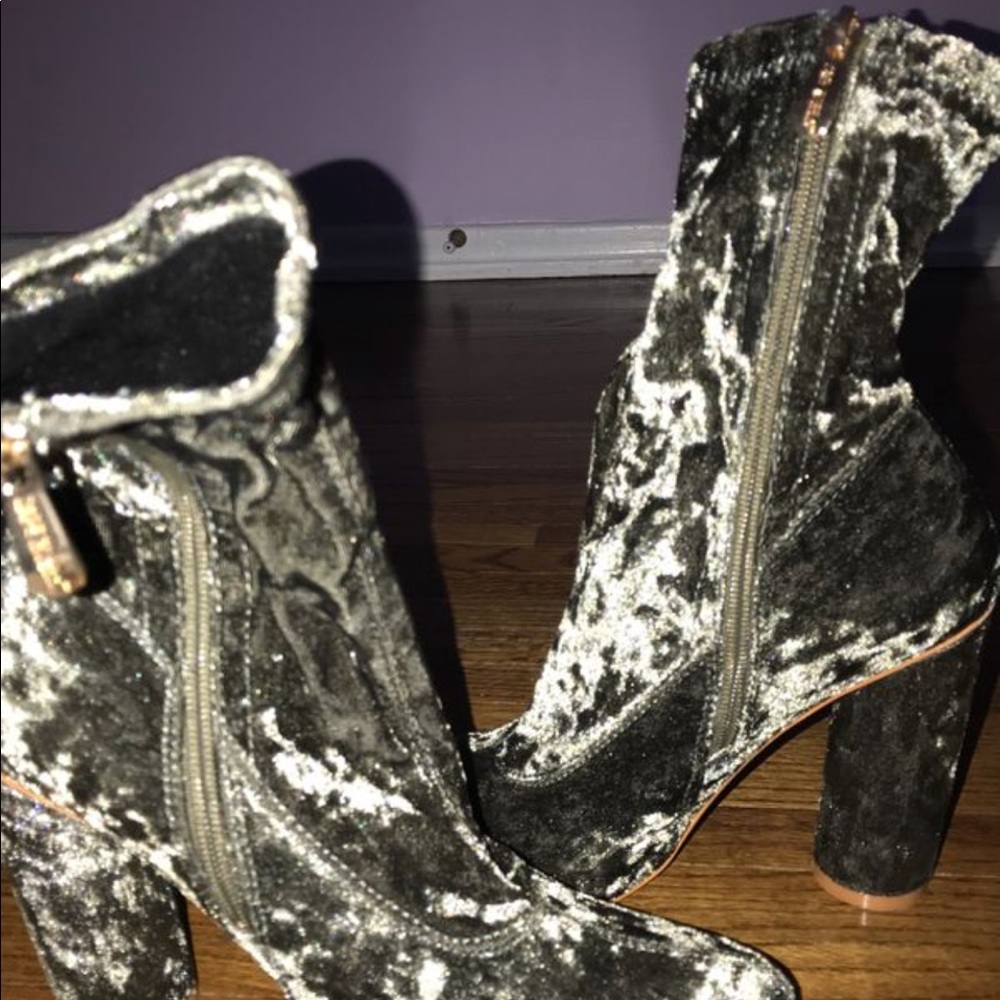 Velvet booties